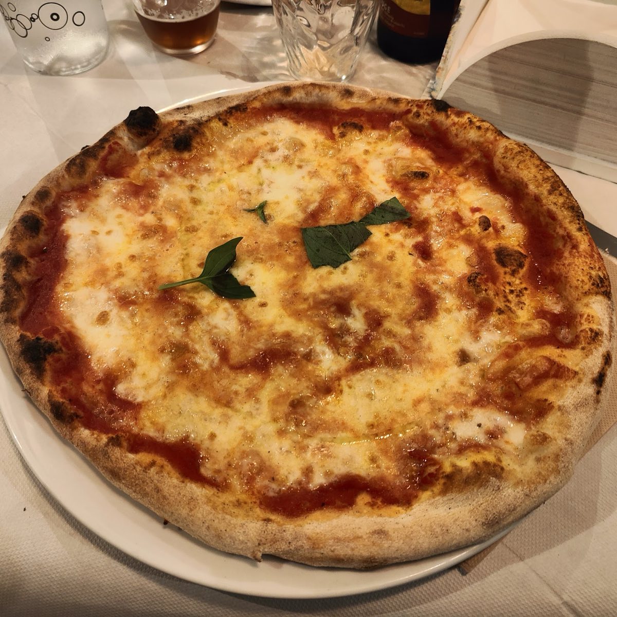 Pizza appena sfornata